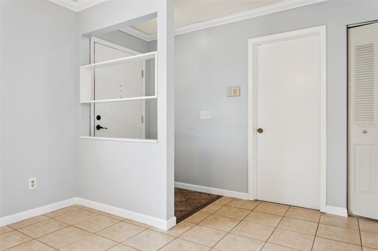 Image 3 of 29 For 616 King Louis Court