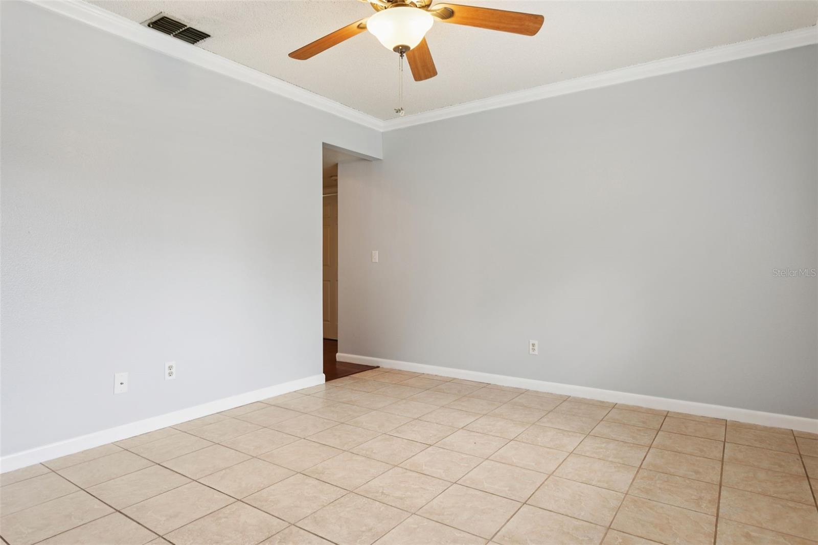 Image 4 of 29 For 616 King Louis Court