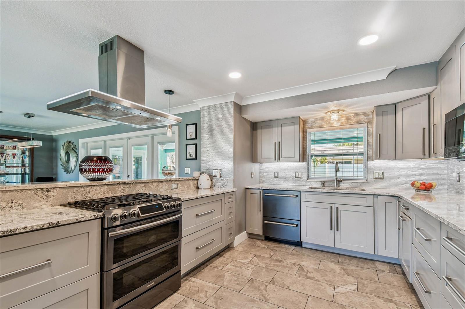 Image 7 of 49 For 2663 70th Avenue S