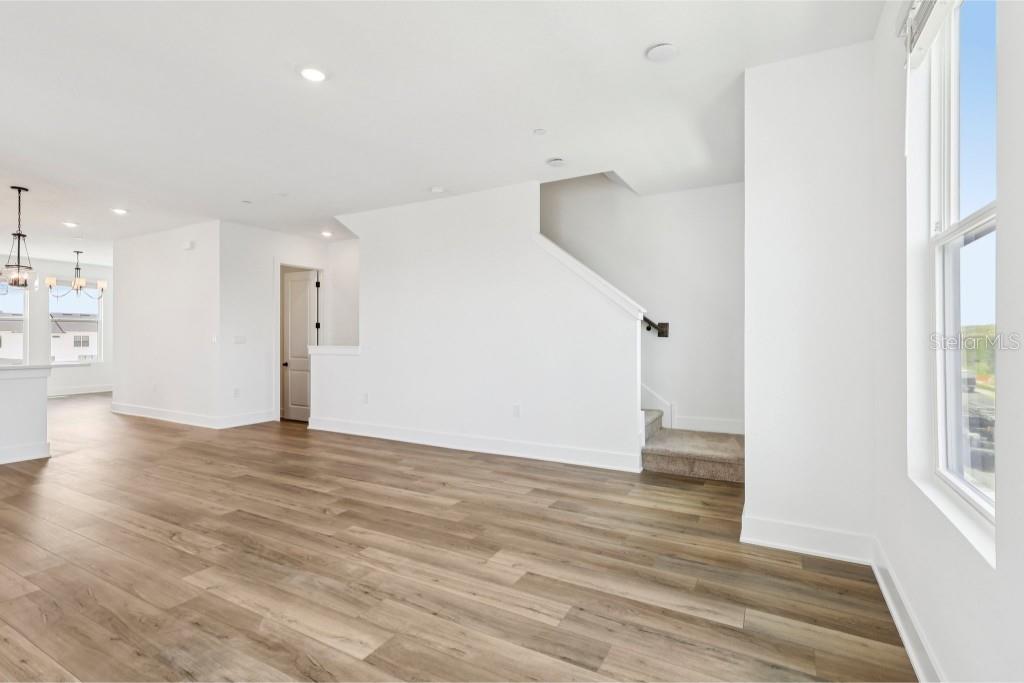 Image 13 of 40 For 15477 Hamlin Park Drive