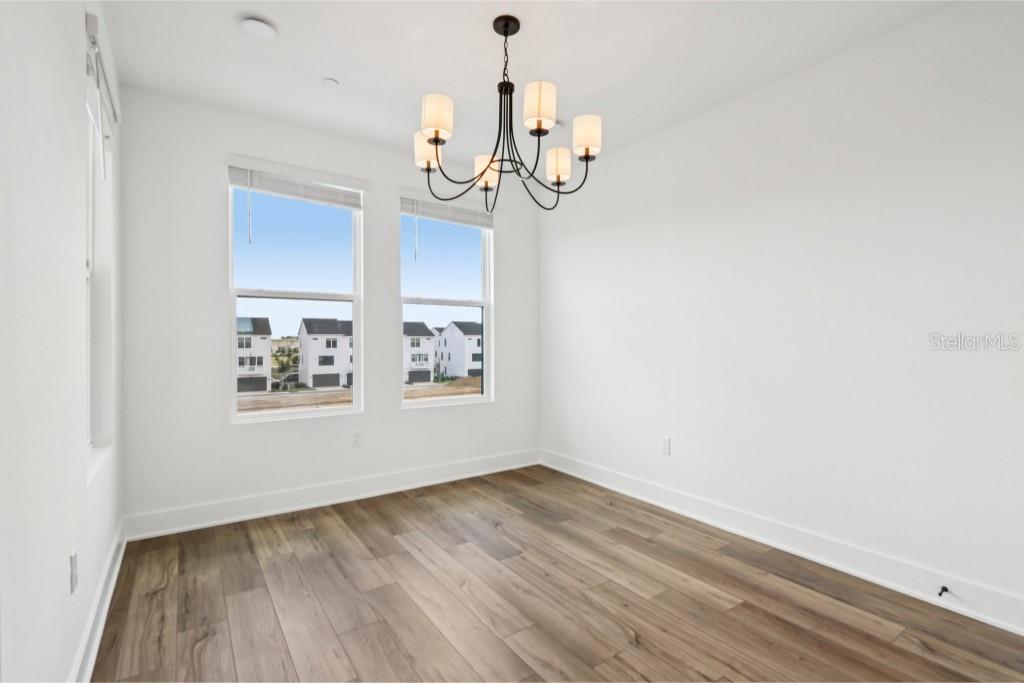 Image 15 of 40 For 15477 Hamlin Park Drive
