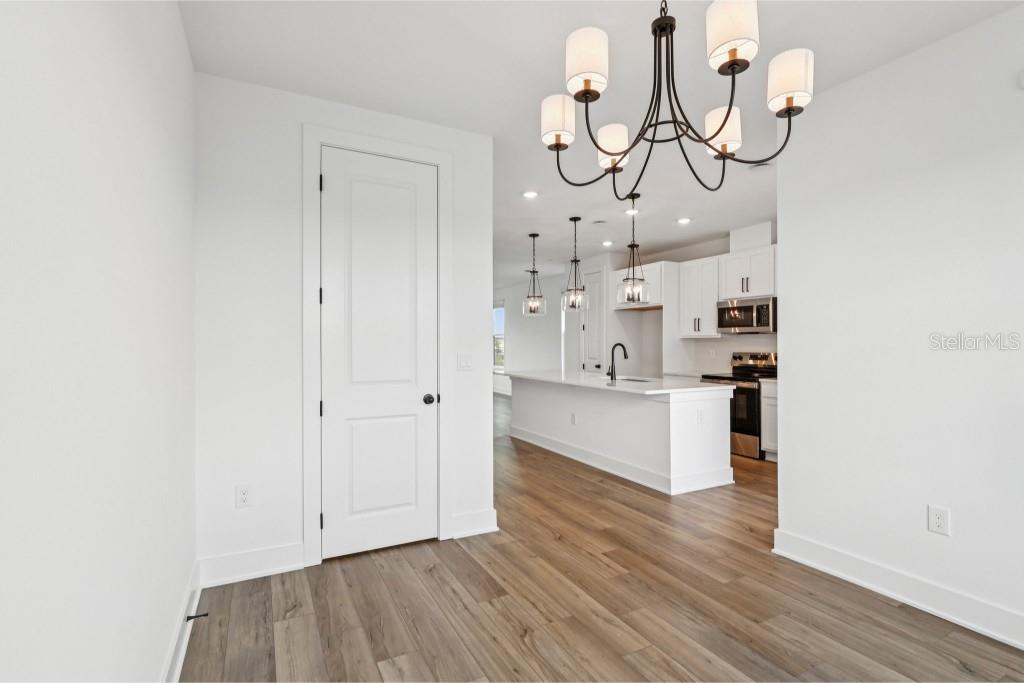 Image 16 of 40 For 15477 Hamlin Park Drive