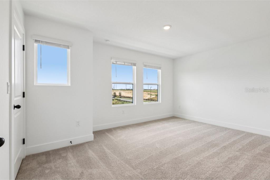 Image 27 of 40 For 15477 Hamlin Park Drive
