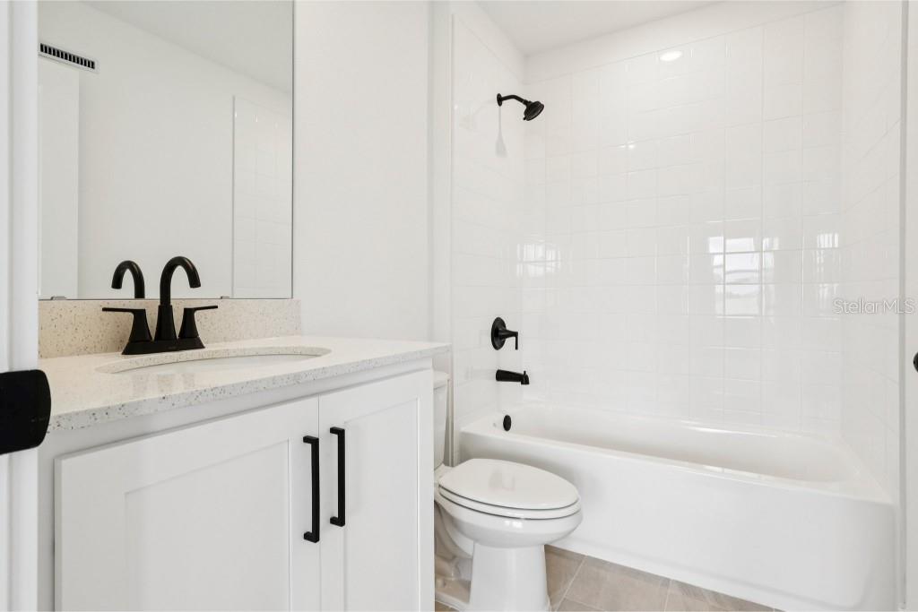 Image 29 of 40 For 15477 Hamlin Park Drive