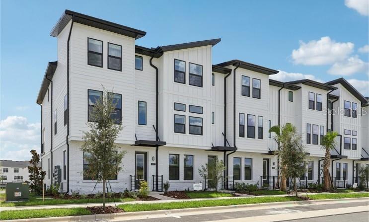 Image 3 of 40 For 15477 Hamlin Park Drive