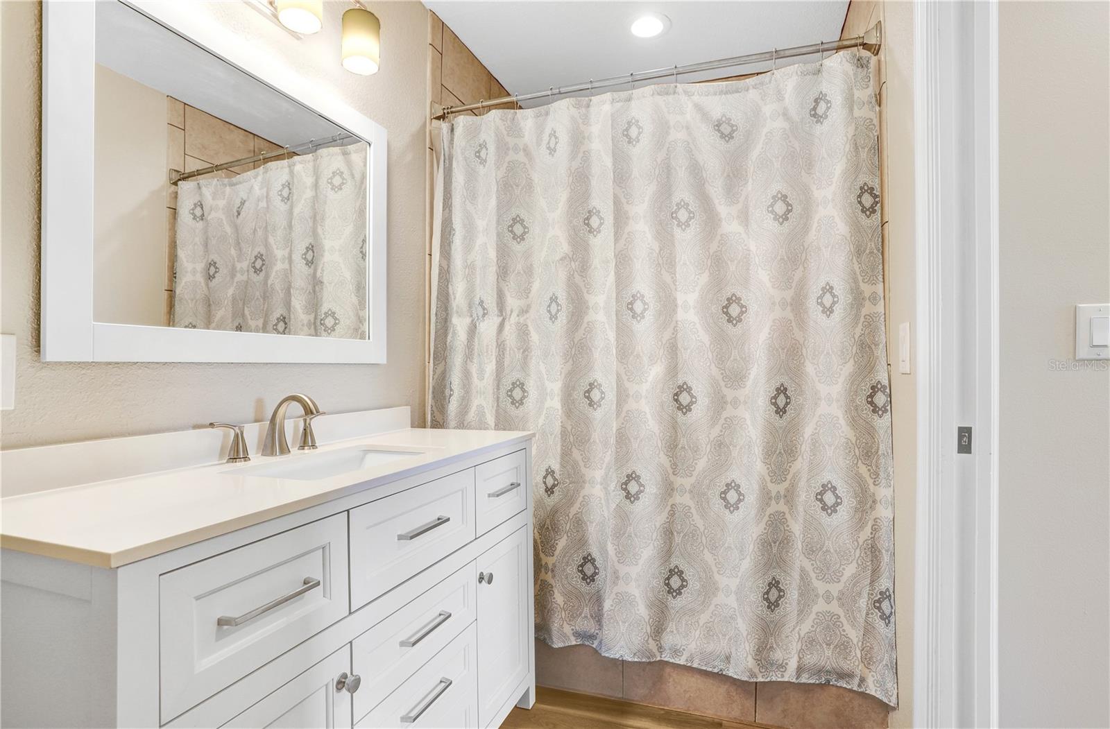 Image 21 of 39 For 4925 Ivy Glen Place