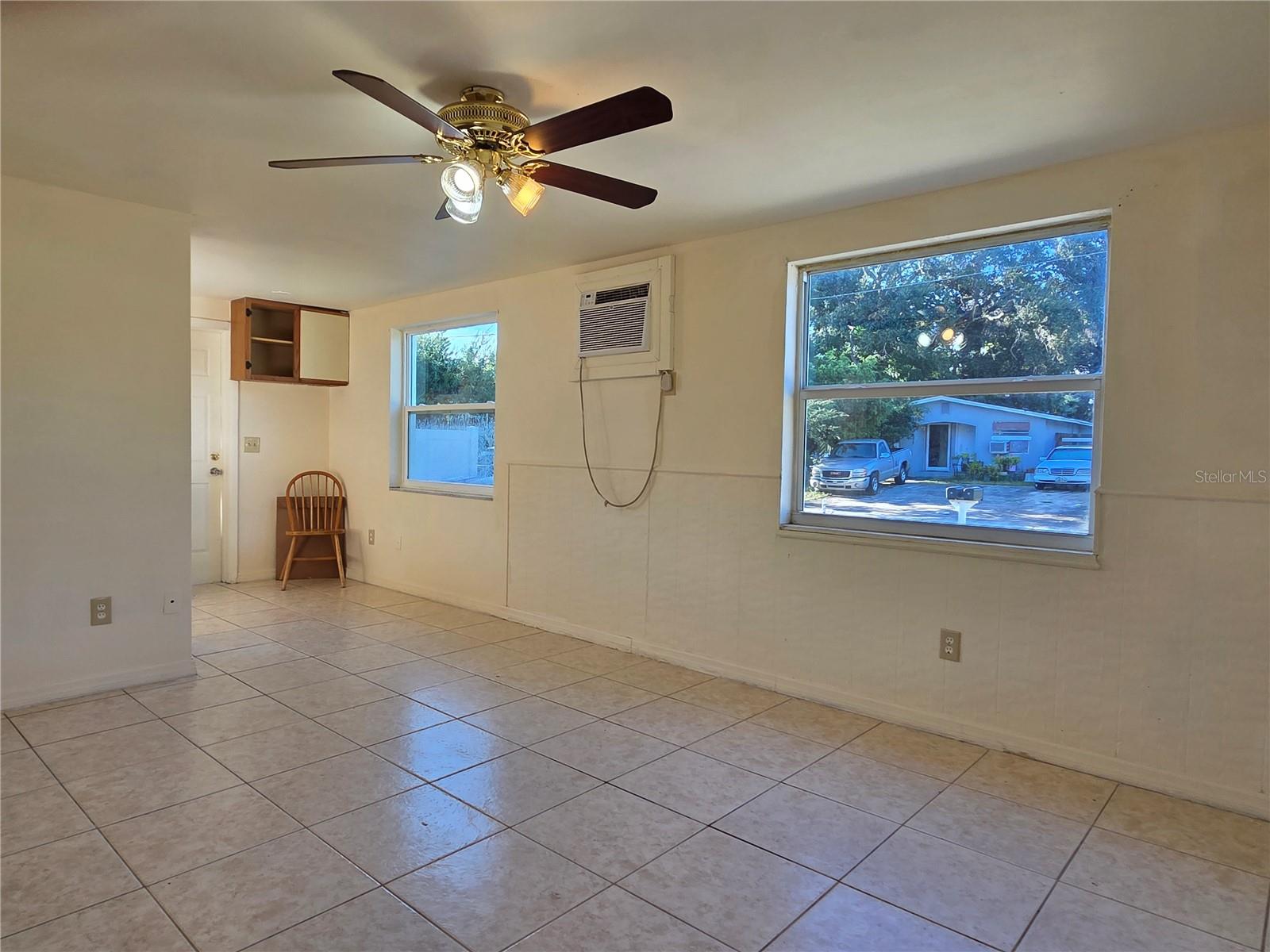 Image 10 of 29 For 638 Dogwood Court