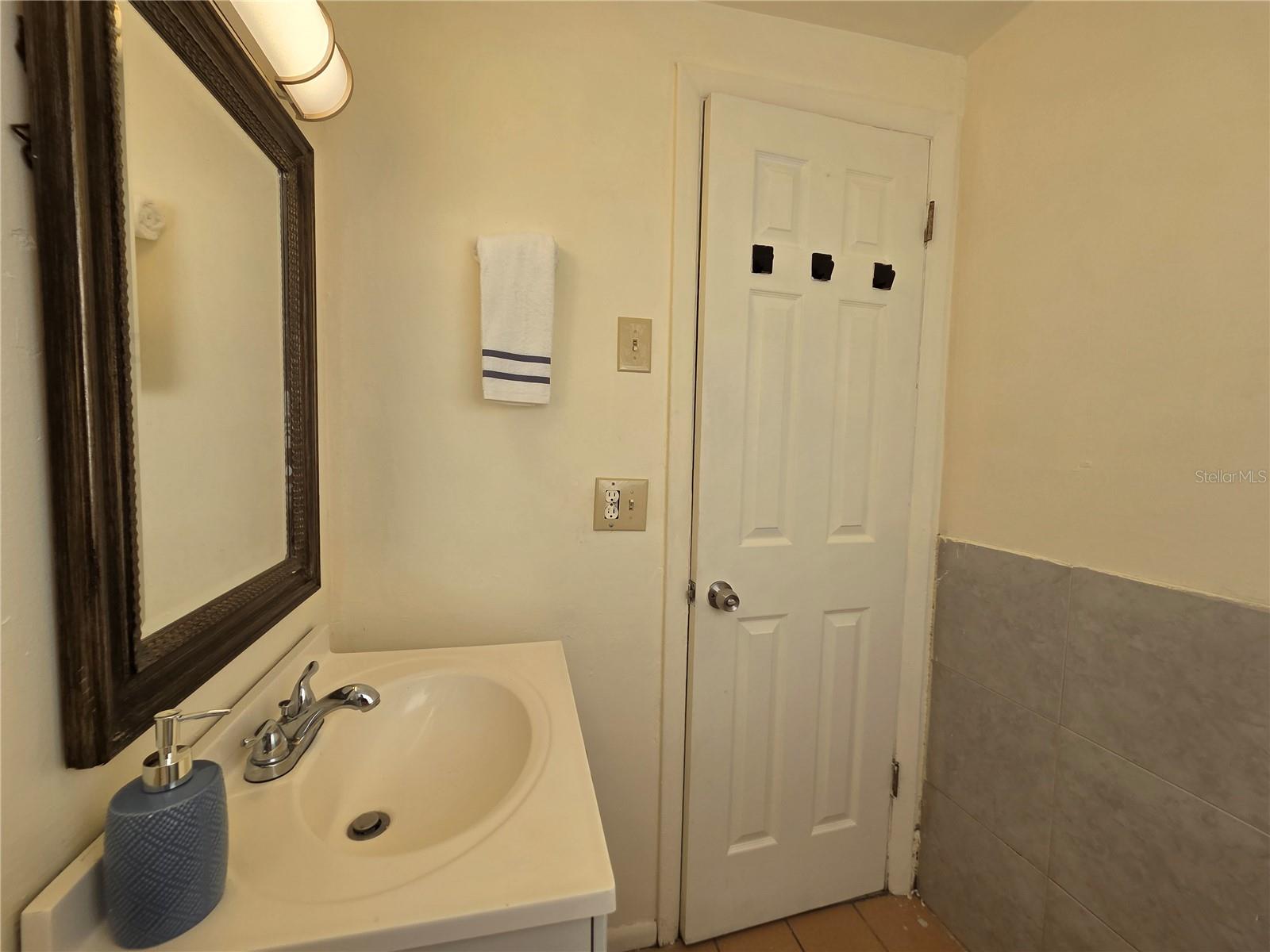 Image 23 of 29 For 638 Dogwood Court