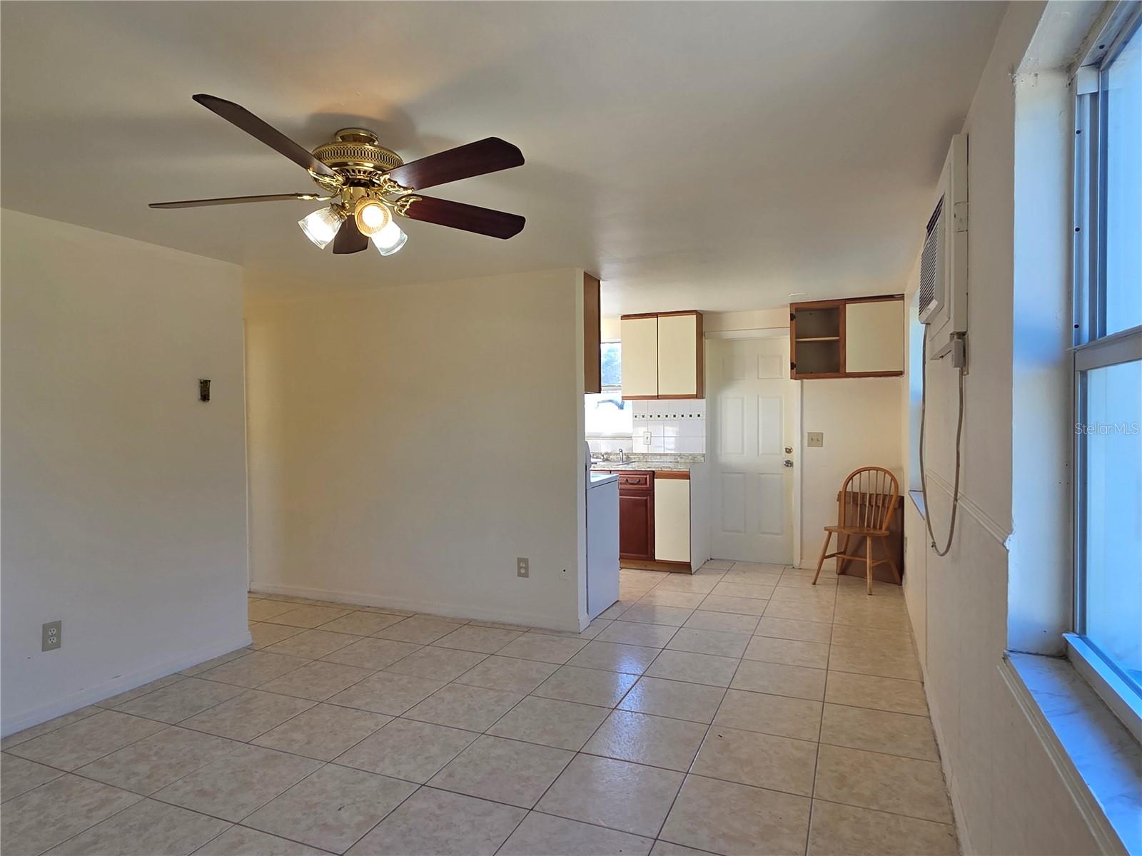 Image 4 of 29 For 638 Dogwood Court