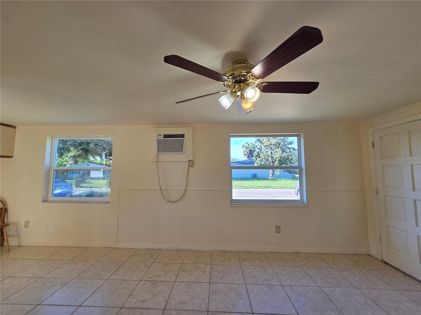 Image 7 of 29 For 638 Dogwood Court
