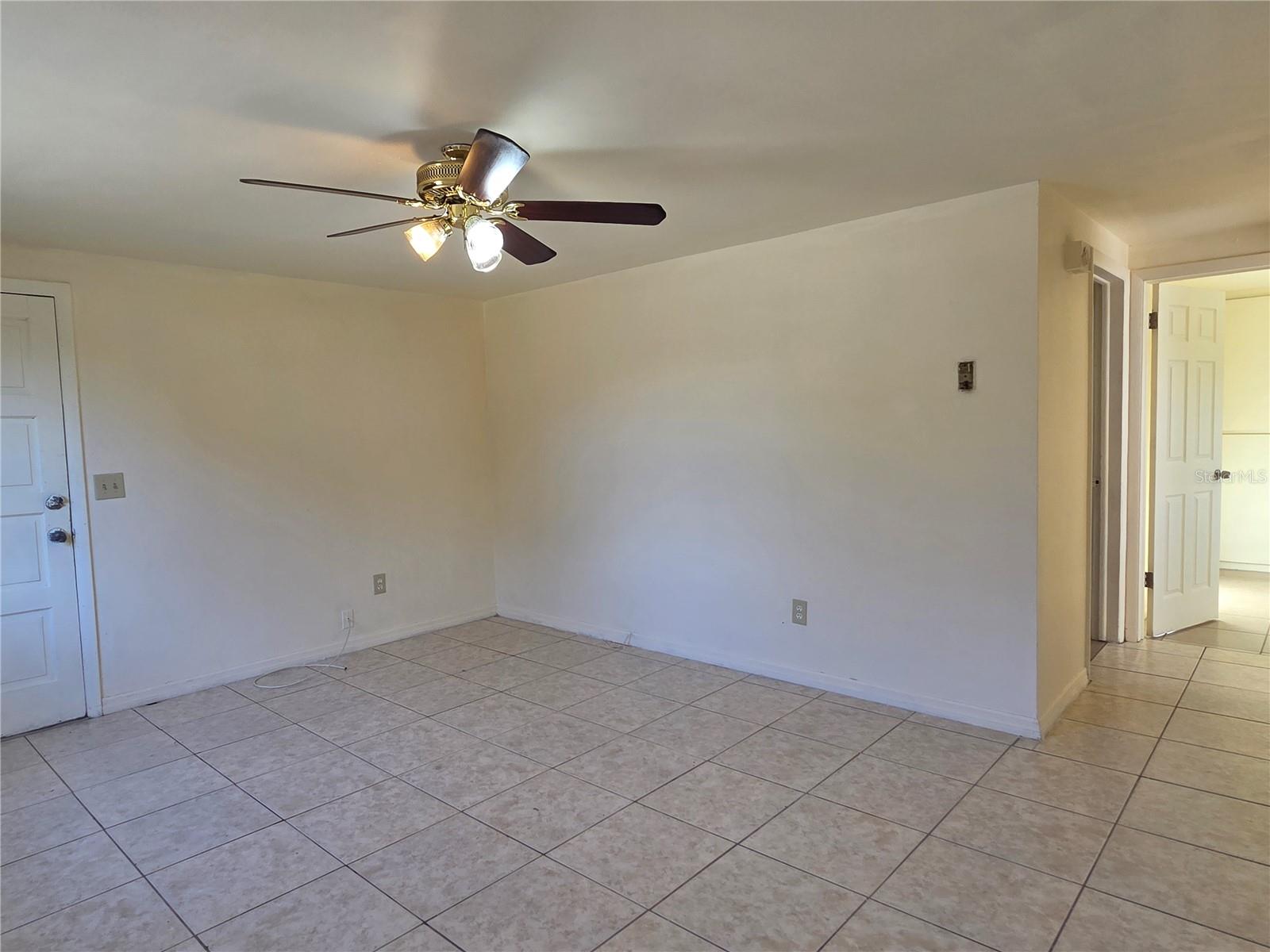 Image 8 of 29 For 638 Dogwood Court
