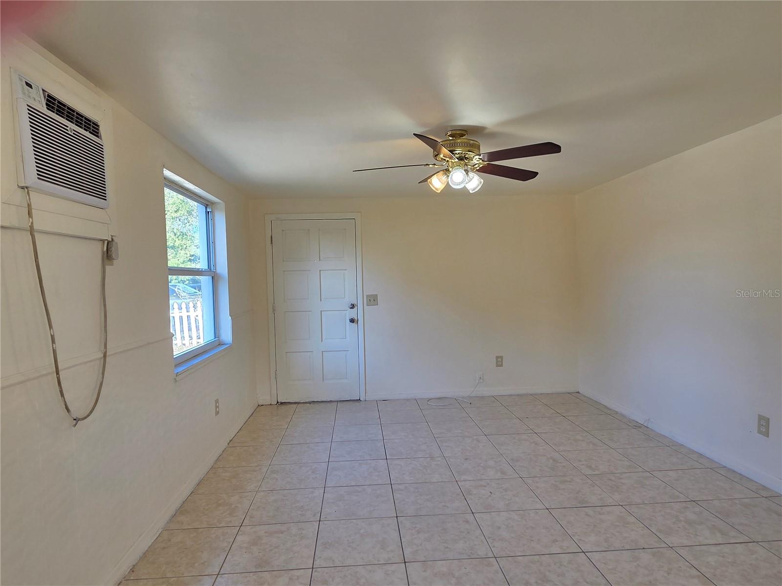 Image 9 of 29 For 638 Dogwood Court