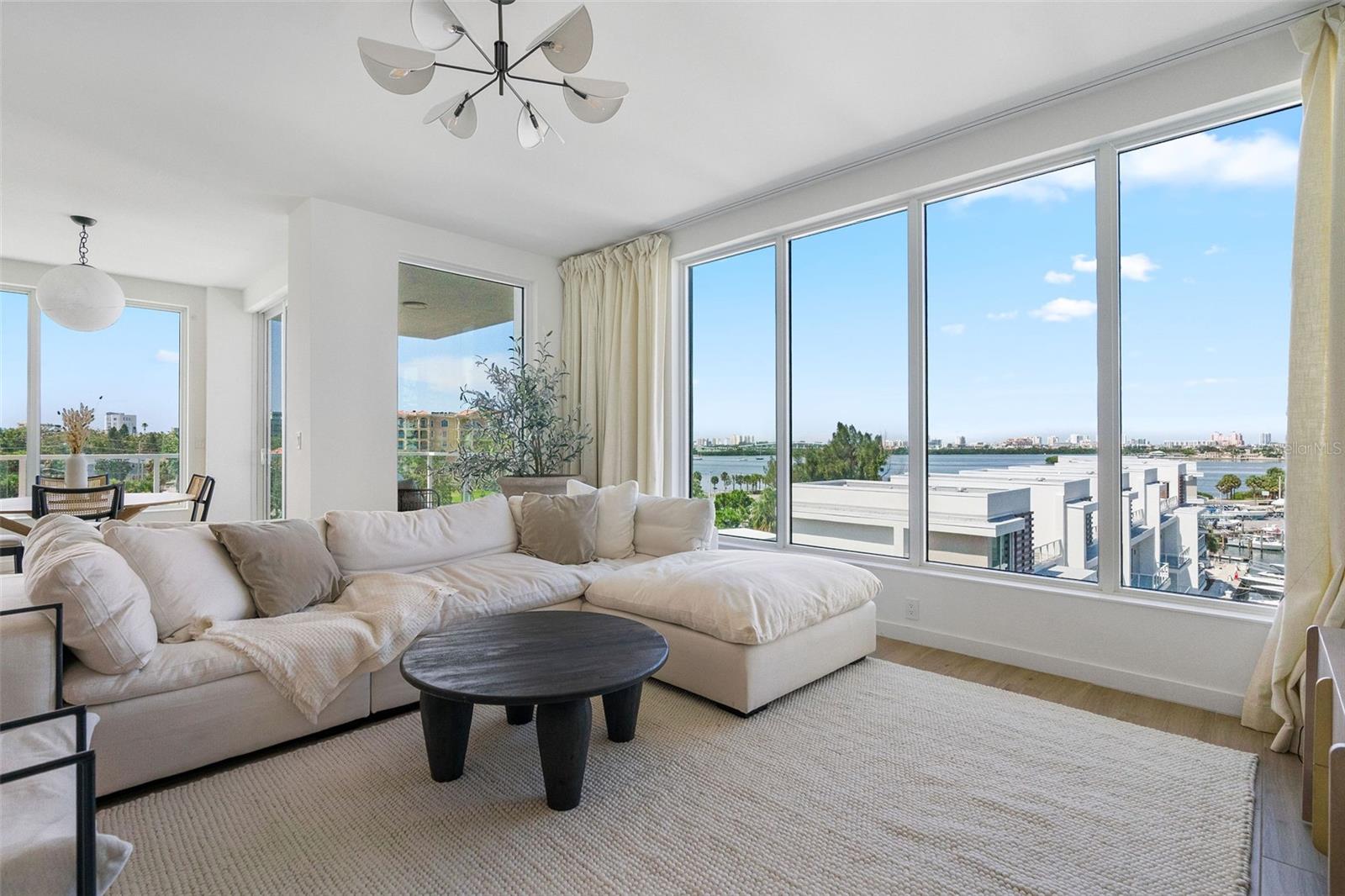 Image 4 of 42 For 900 Osceola Avenue 601