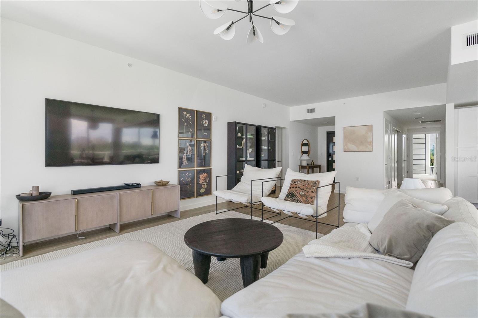 Image 6 of 42 For 900 Osceola Avenue 601