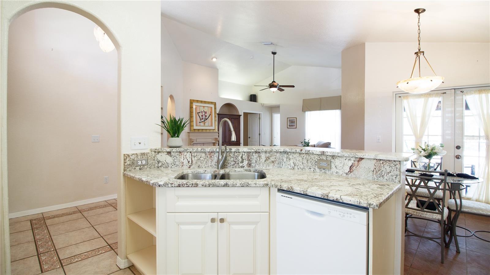 Image 13 of 38 For 12744 Pineforest Way E