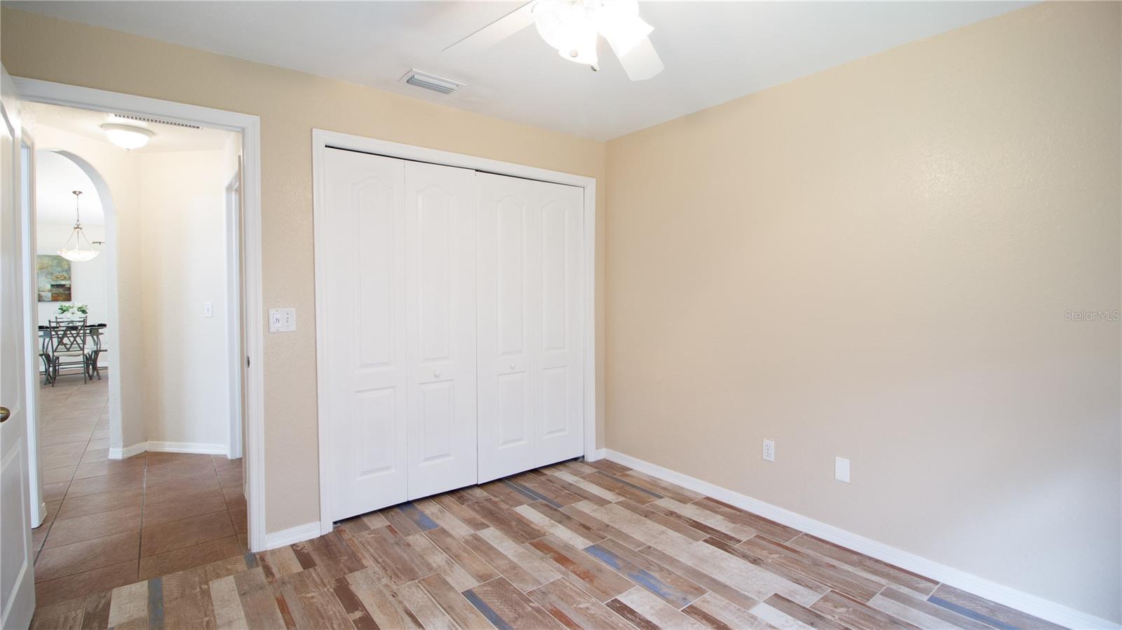 Image 16 of 38 For 12744 Pineforest Way E