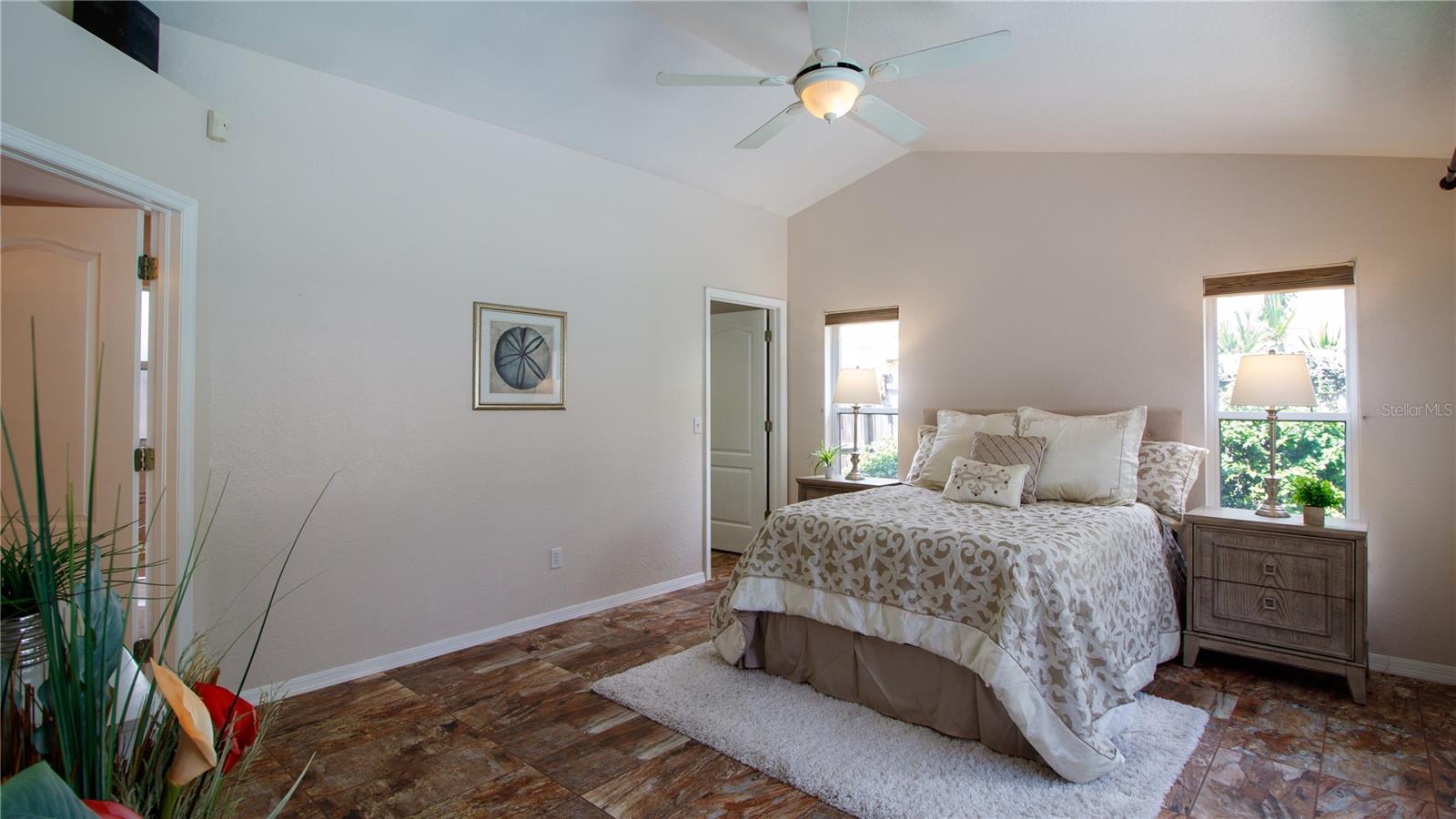 Image 23 of 38 For 12744 Pineforest Way E