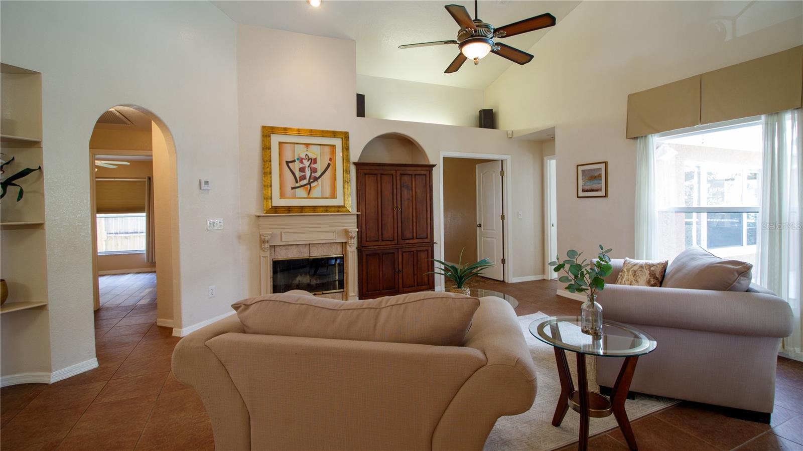 Image 3 of 38 For 12744 Pineforest Way E