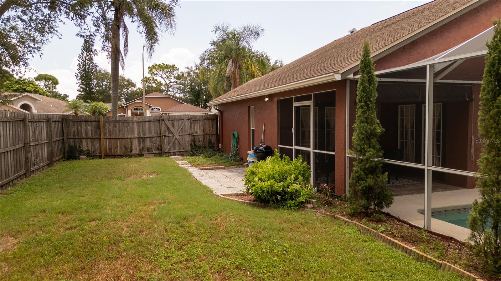 Image 35 of 38 For 12744 Pineforest Way E