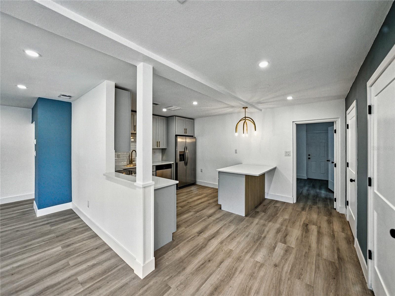 Image 11 of 56 For 1420 Meadowbrook Avenue