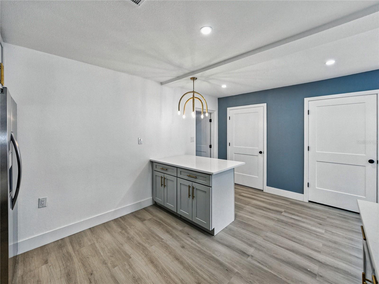 Image 18 of 56 For 1420 Meadowbrook Avenue