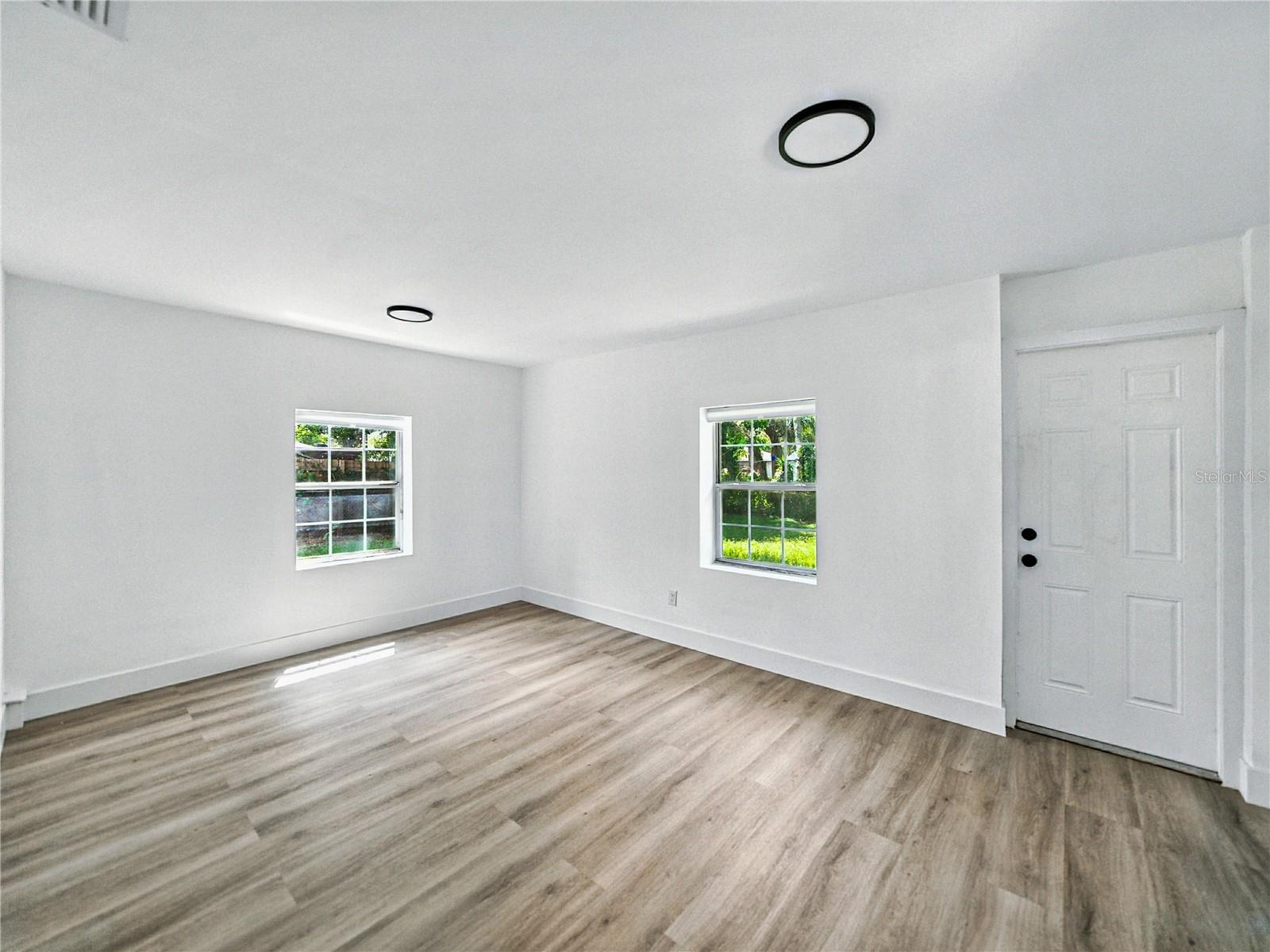 Image 20 of 56 For 1420 Meadowbrook Avenue