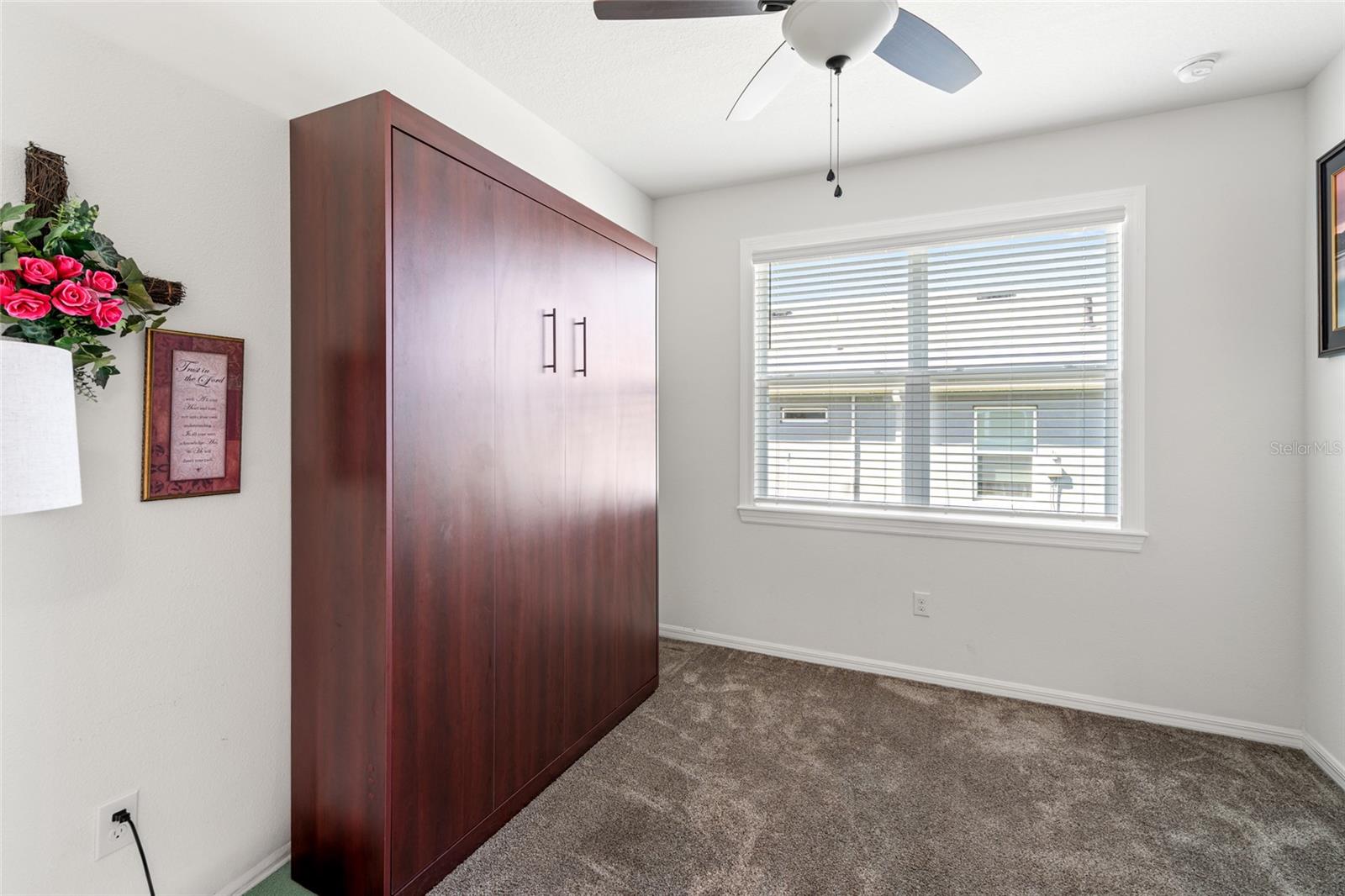Listing photo id 8 for 12526 Eastpointe Drive