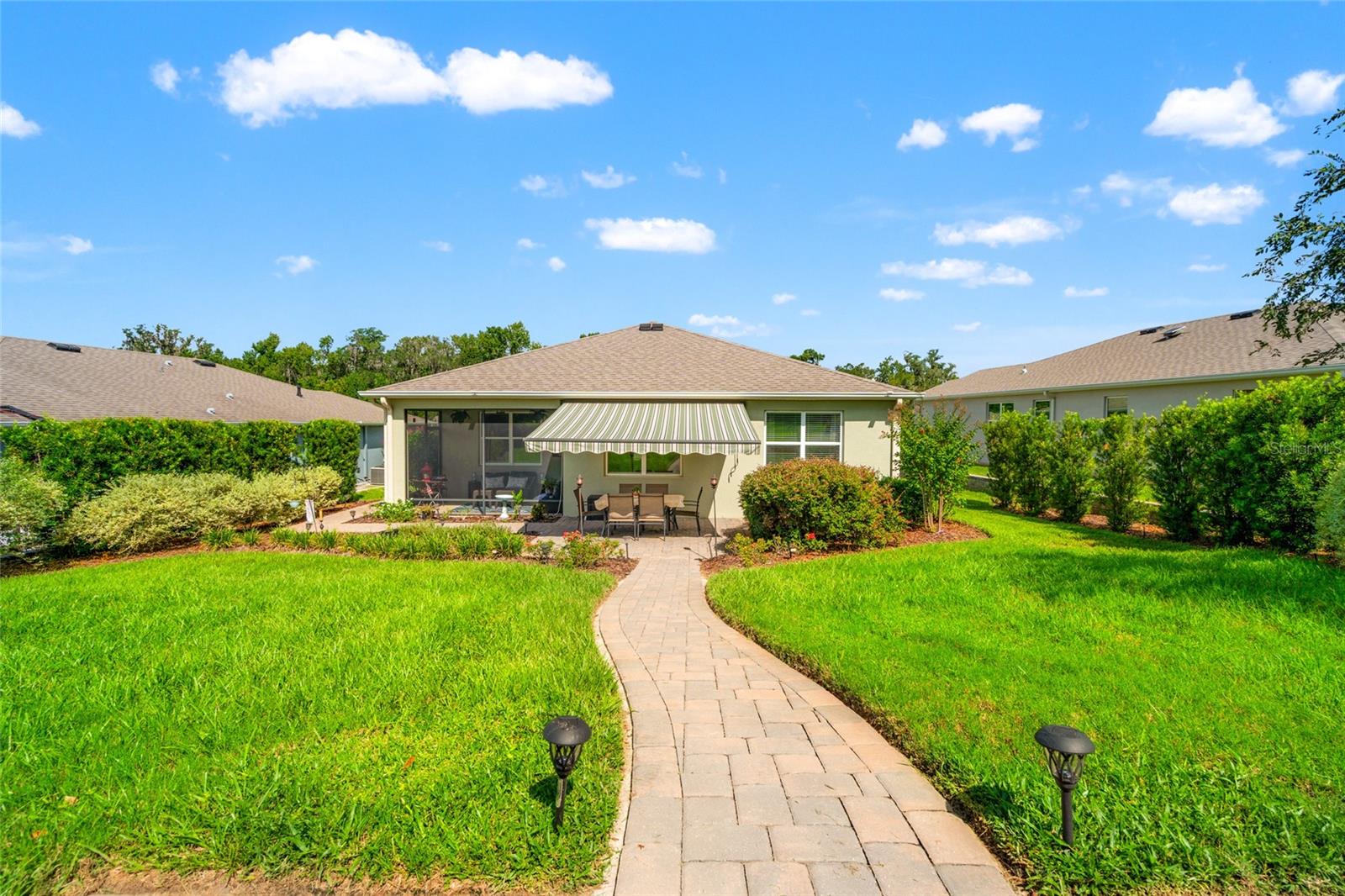 Listing photo id 30 for 12526 Eastpointe Drive