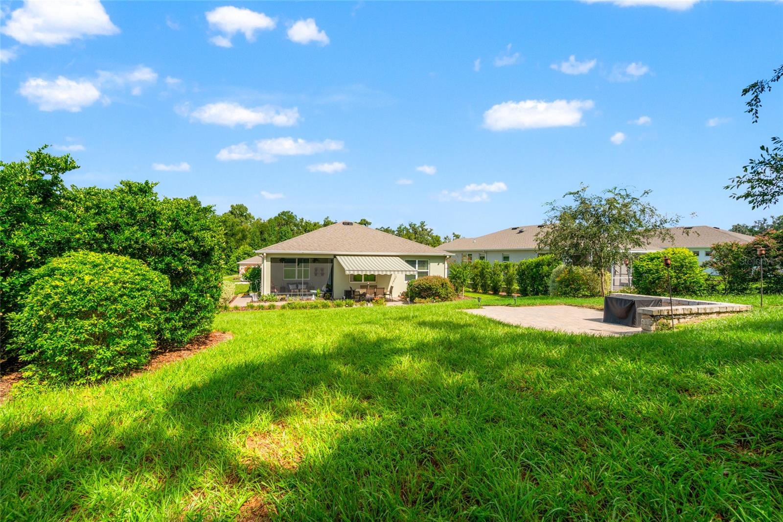 Listing photo id 31 for 12526 Eastpointe Drive