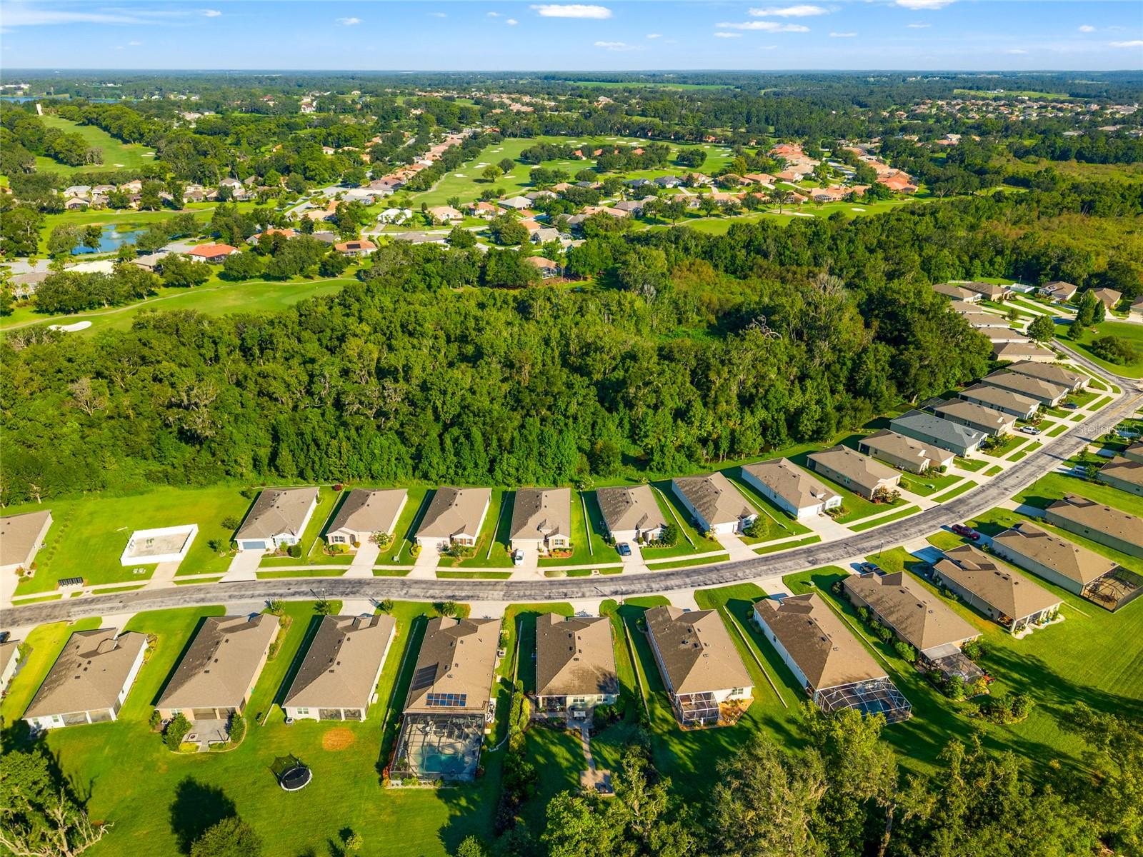 Listing photo id 35 for 12526 Eastpointe Drive