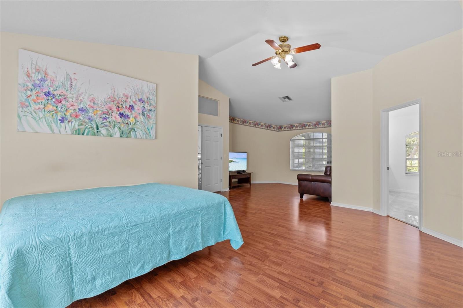 Image 39 of 71 For 2328 Warwick Drive