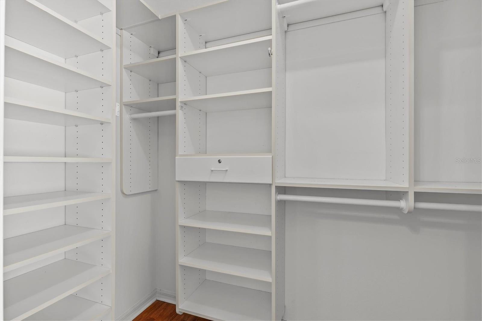Image 47 of 71 For 2328 Warwick Drive