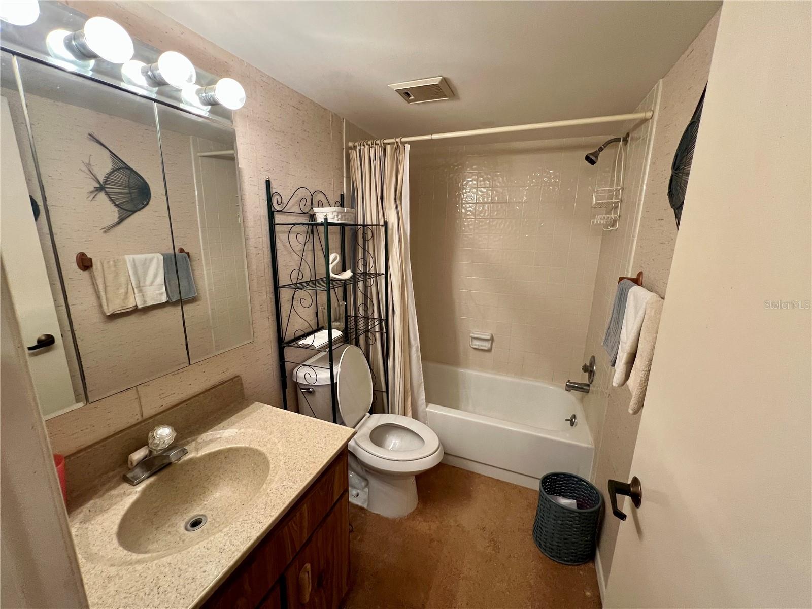 Image 9 of 20 For 3055 Casa Del Sol Circle 101
