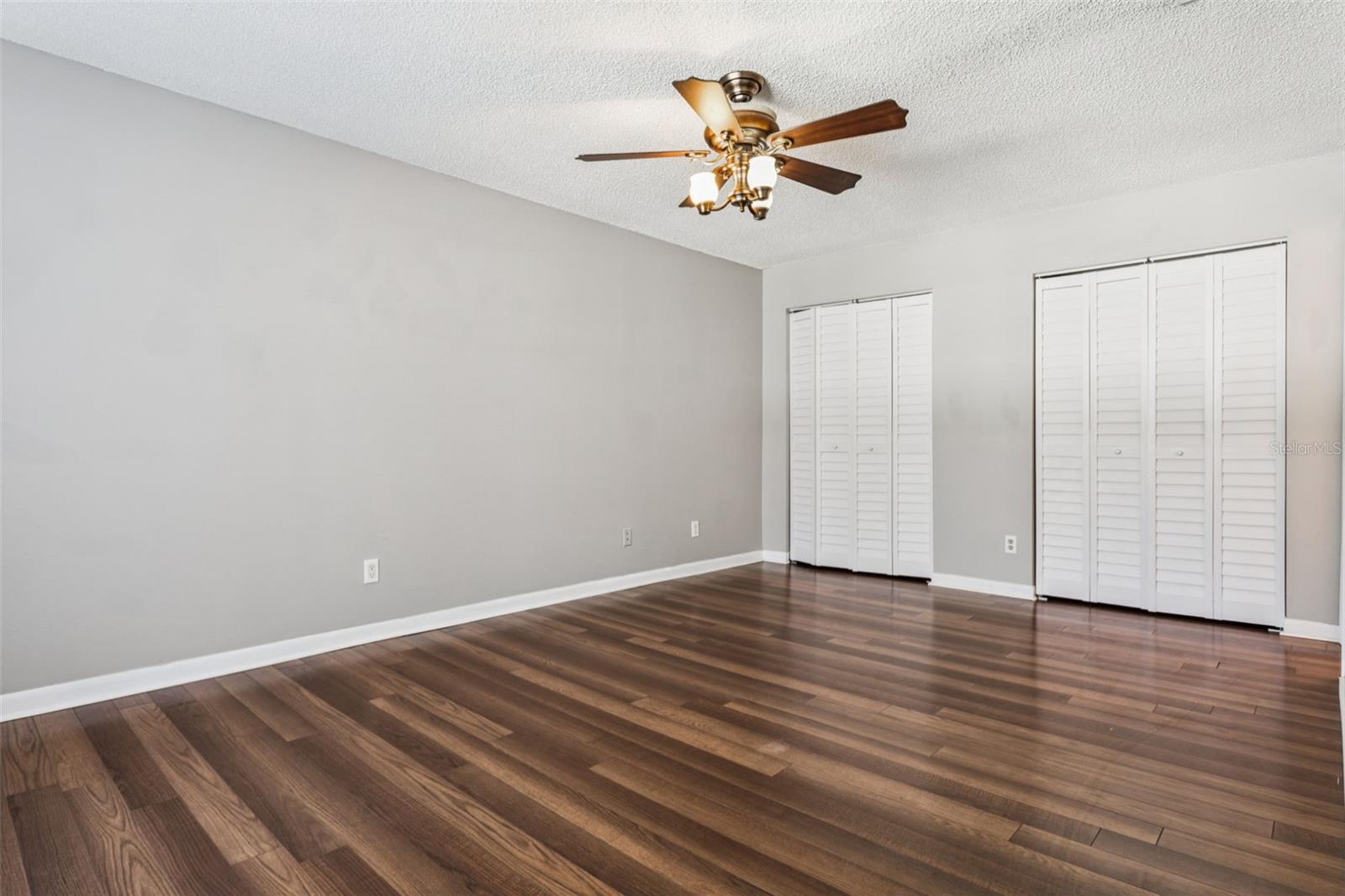 Image 12 of 23 For 201 Arrawana Avenue L
