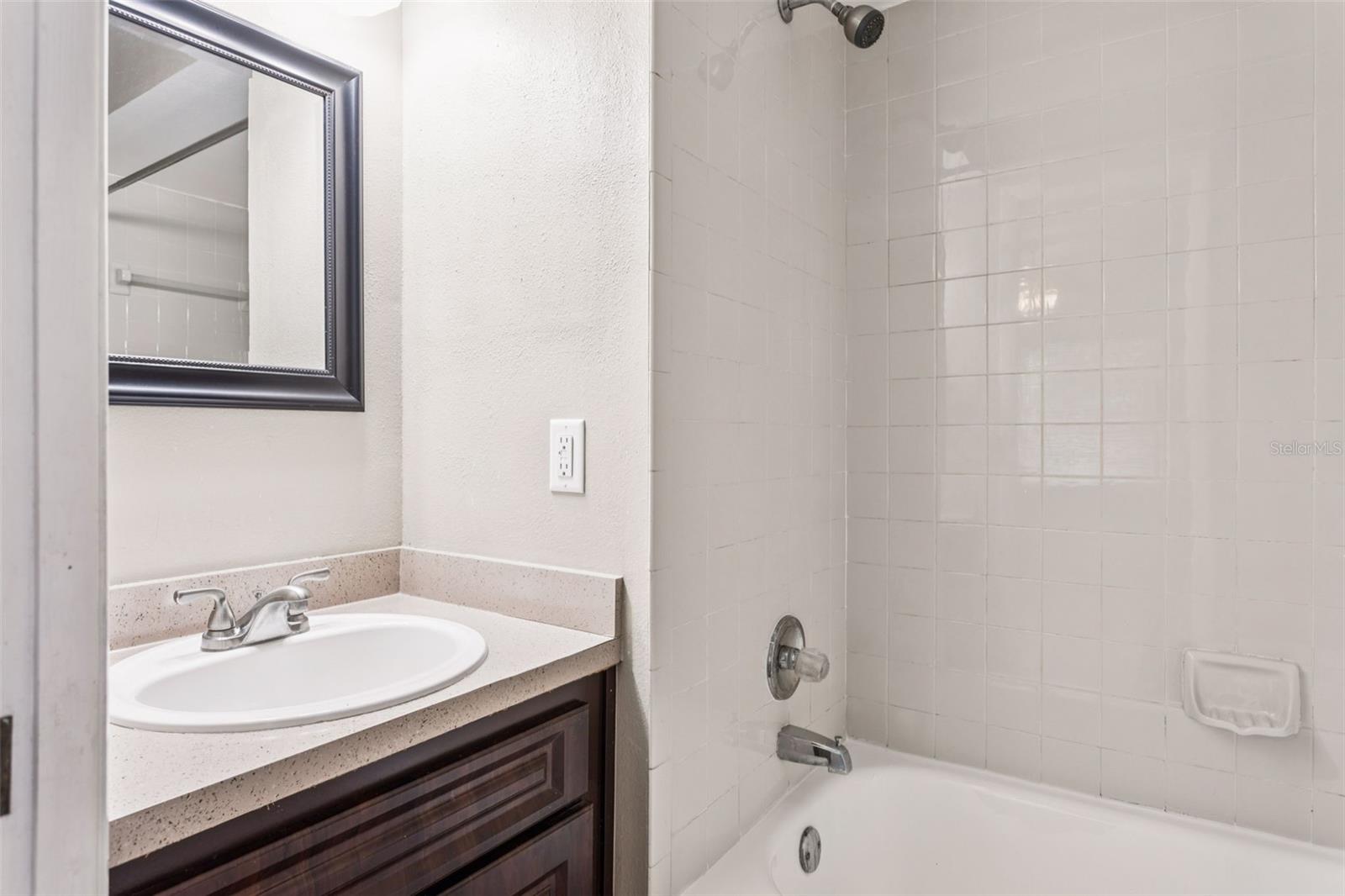 Image 13 of 23 For 201 Arrawana Avenue L
