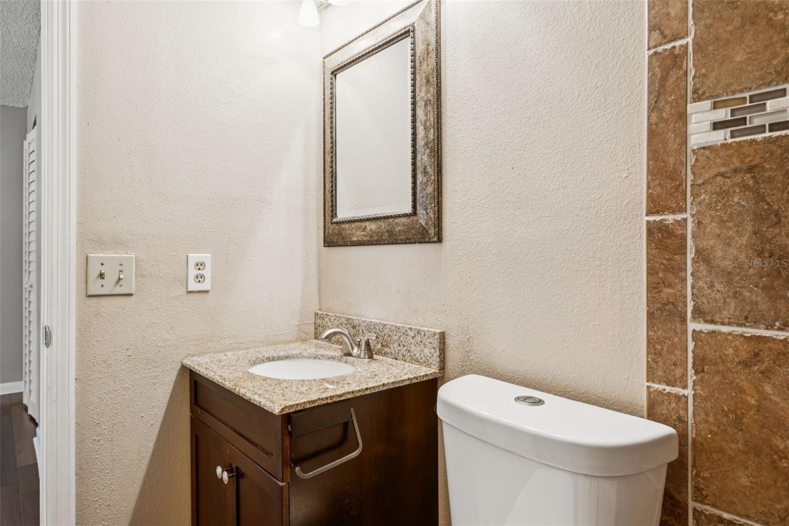 Image 17 of 23 For 201 Arrawana Avenue L
