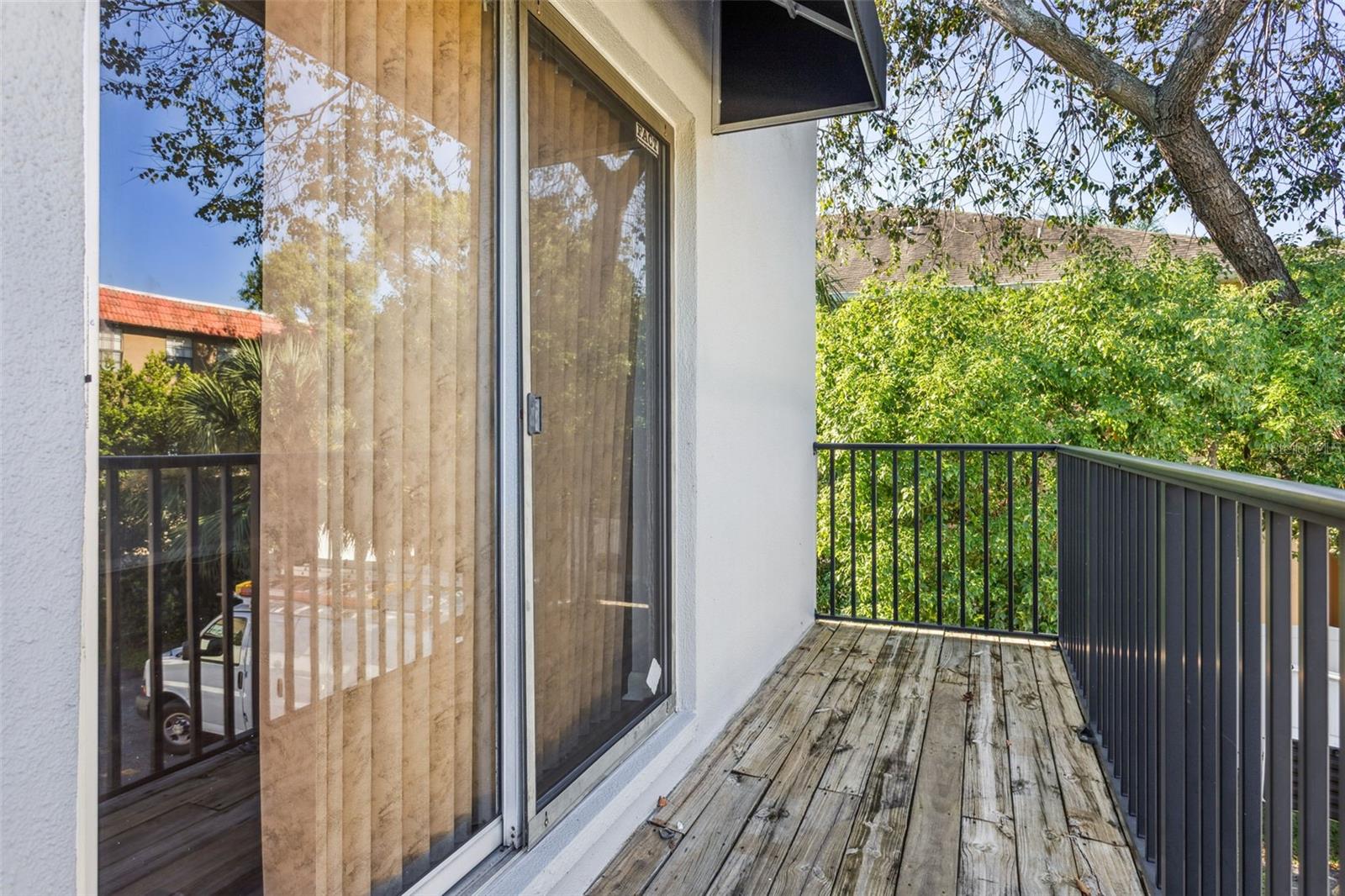 Image 21 of 23 For 201 Arrawana Avenue L