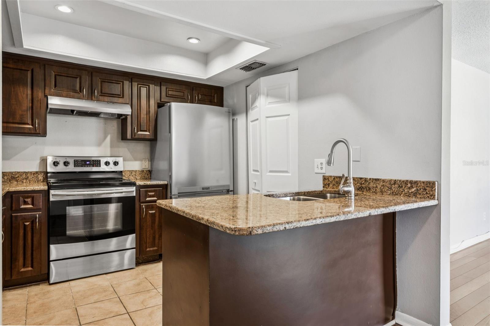 Image 3 of 23 For 201 Arrawana Avenue L