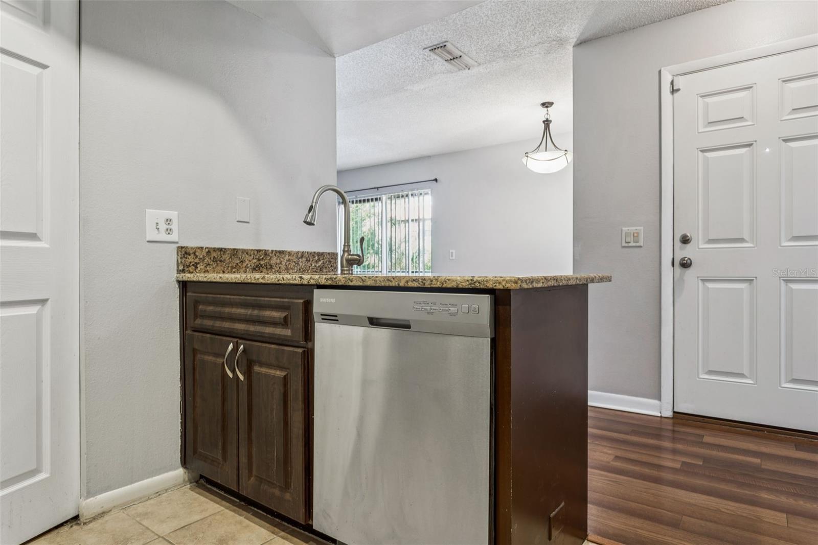 Image 6 of 23 For 201 Arrawana Avenue L