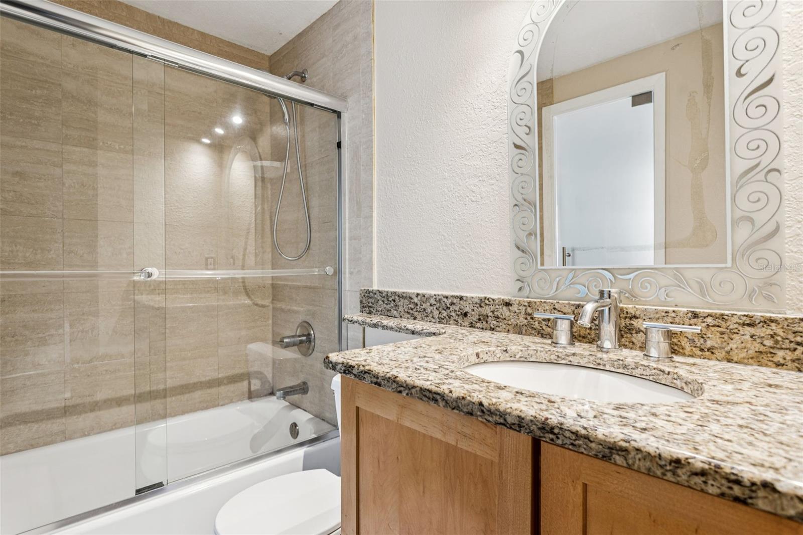 Image 18 of 25 For 3414 Arbor Oaks Court