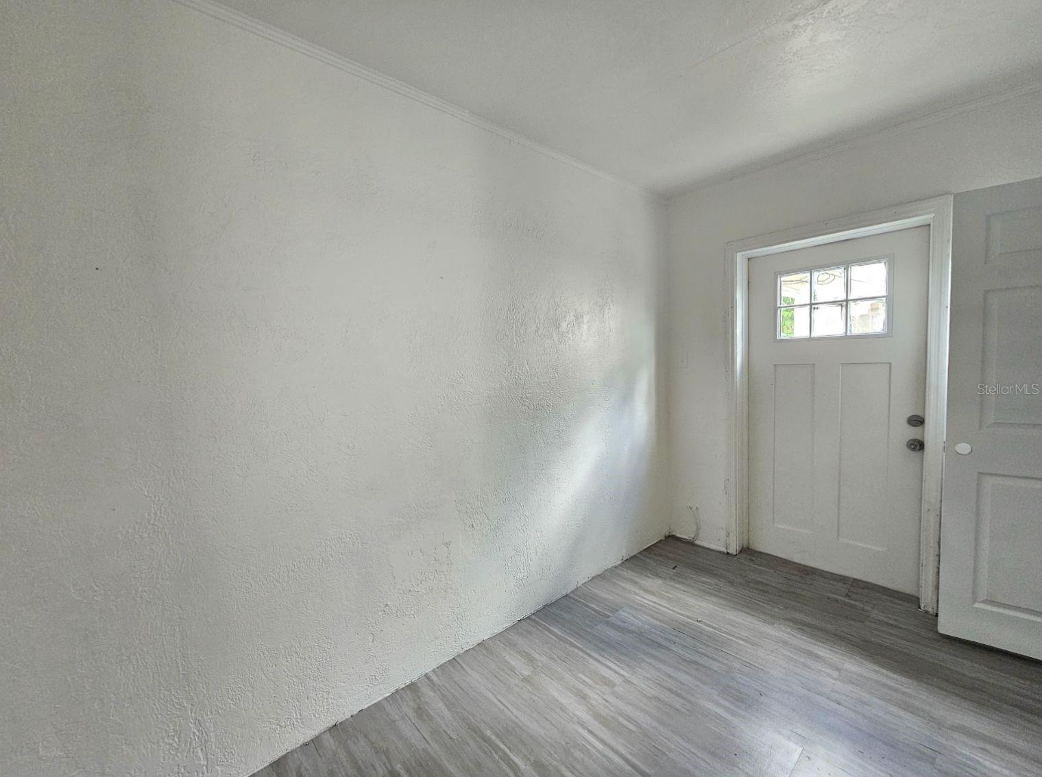Image 7 of 14 For 5860 70th Avenue N