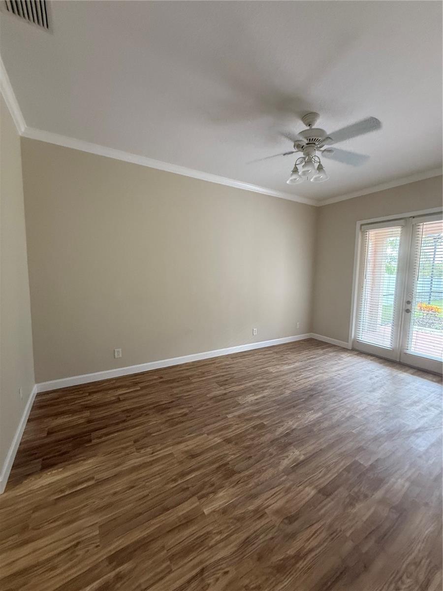 Image 12 of 34 For 8951 Province Street