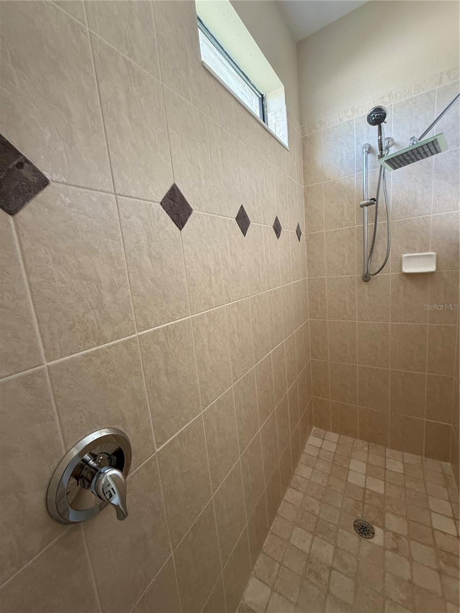 Image 19 of 34 For 8951 Province Street