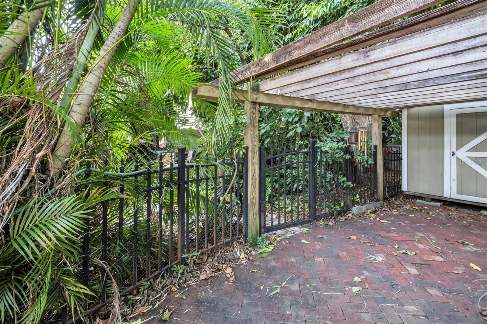 Image 12 of 29 For 720 15th Avenue N