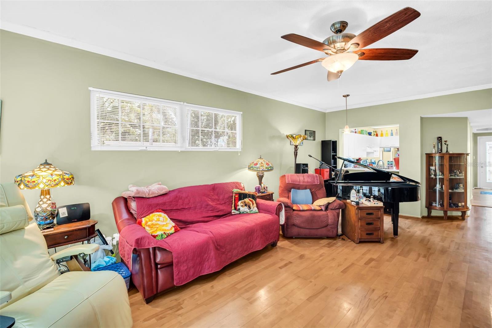 Image 14 of 29 For 720 15th Avenue N