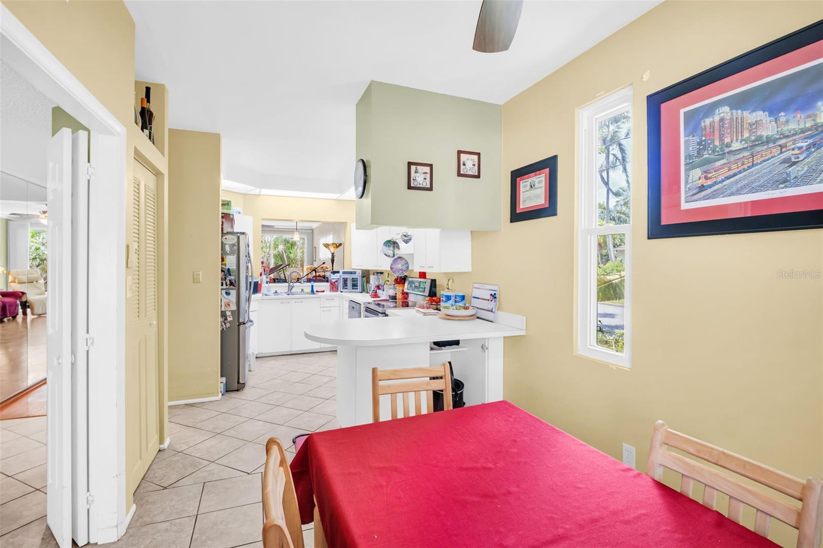 Image 26 of 29 For 720 15th Avenue N