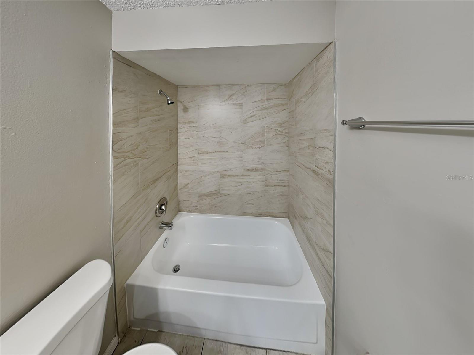 Image 16 of 18 For 1326 Hatch Place