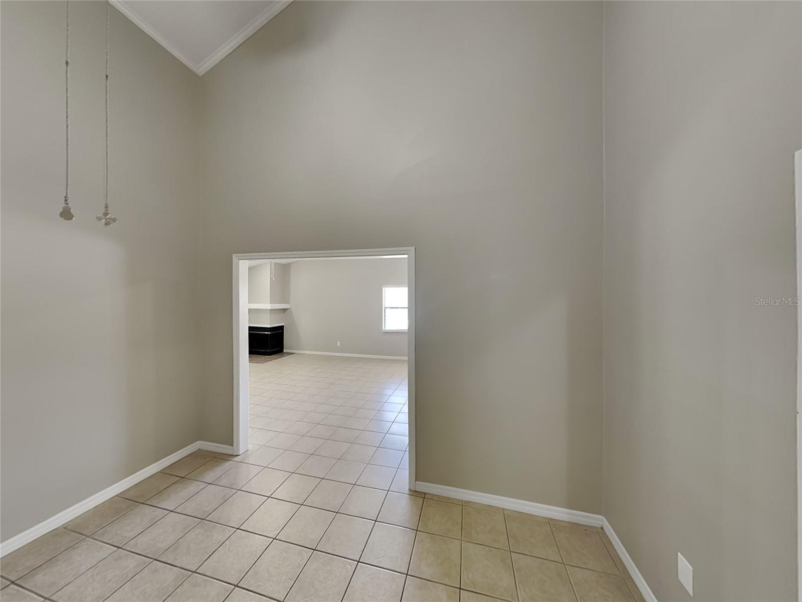 Image 3 of 18 For 1326 Hatch Place