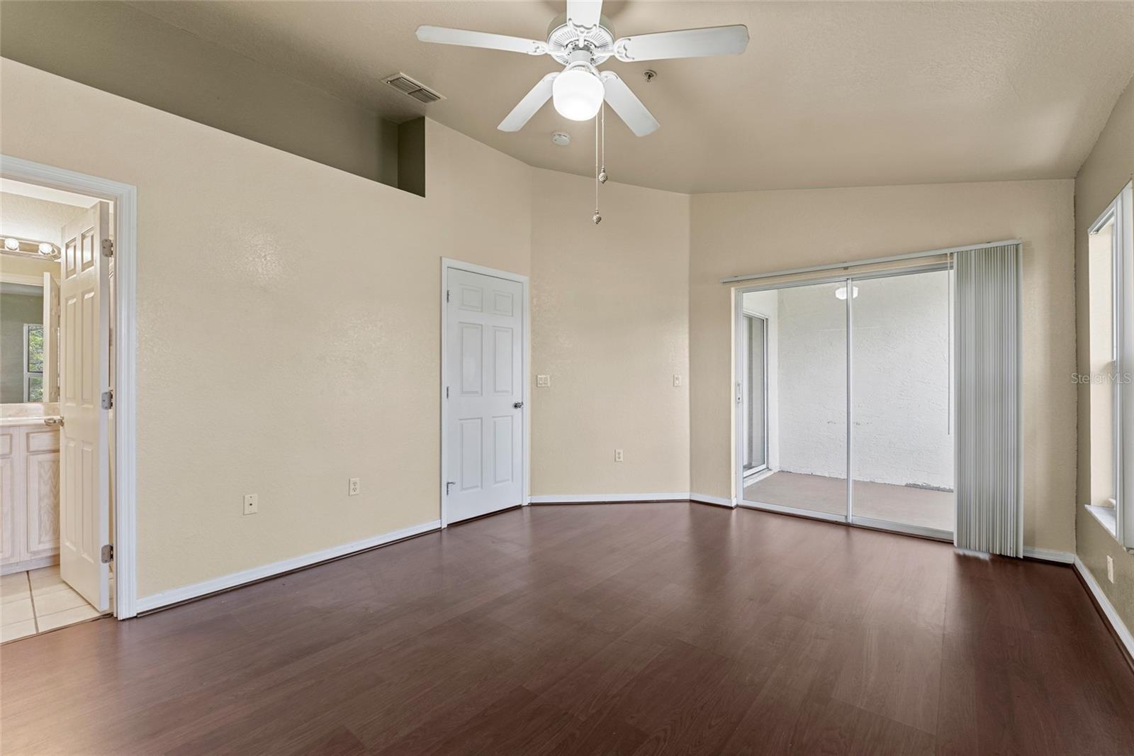 Image 18 of 47 For 5039 Sunridge Palms Drive 204