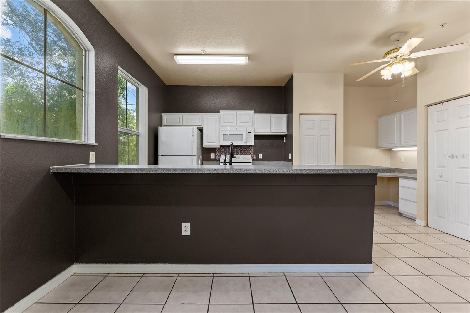 Image 9 of 47 For 5039 Sunridge Palms Drive 204
